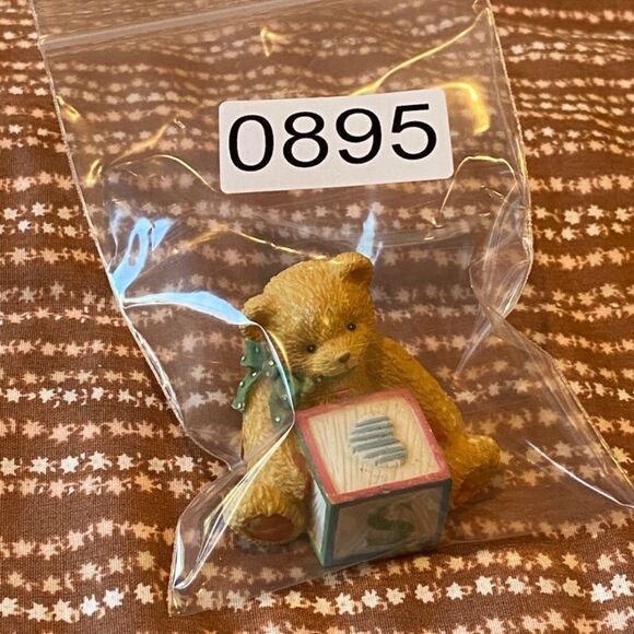 Vintage 1995 Priscilla Hillman S Alphabet Bear Cherished Teddies - Picture 4 of 4